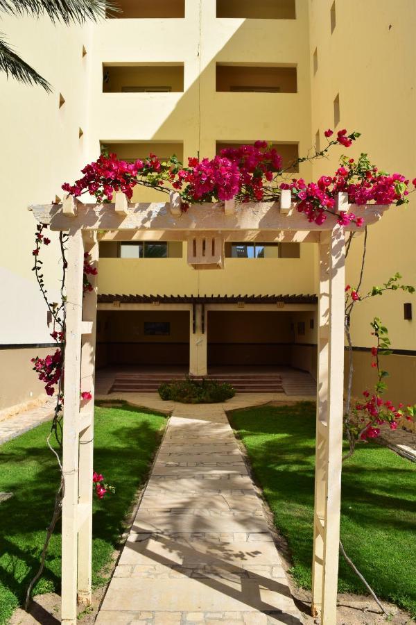 Comfortable Studio In Hotel Karma With Private Beach And Pools Family Only Or Female Hurghada Exterior foto